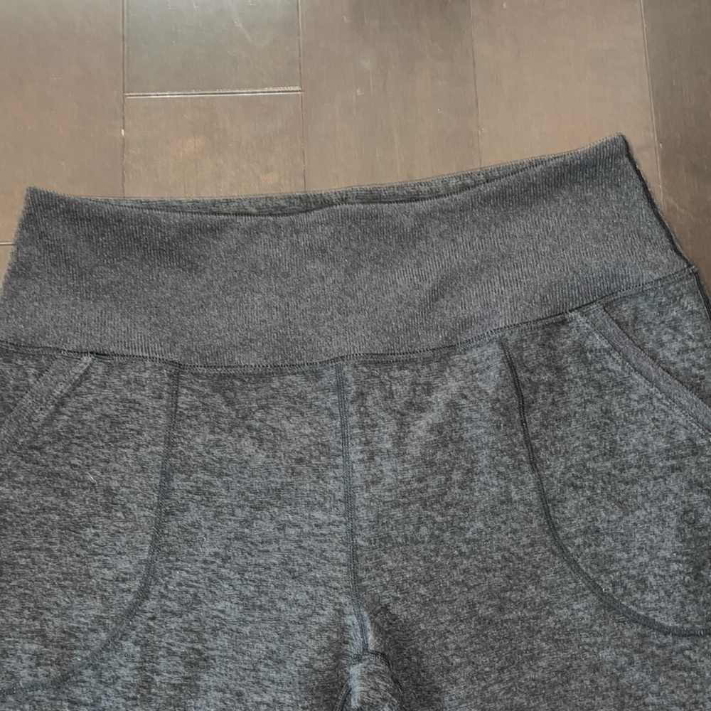Zelle Joggers Gray Size XL. Excellent Condition. NWOT - Picture 4 of 8